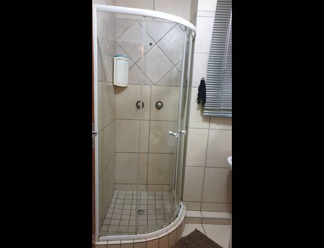 3 bed property to rent in SINOVILLE